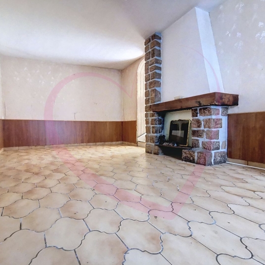  COEUR IMMOBILIER : House | BEAUPREAU-EN-MAUGES (49600) | 155 m2 | 85 000 € 