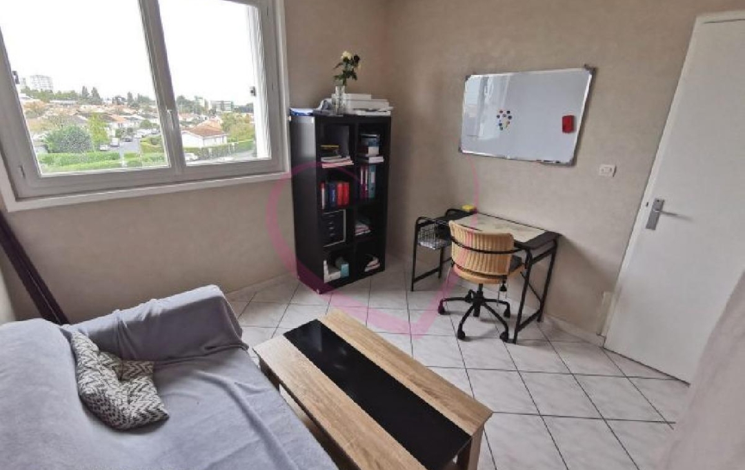 COEUR IMMOBILIER : Apartment | CHOLET (49300) | 63 m2 | 107 000 € 