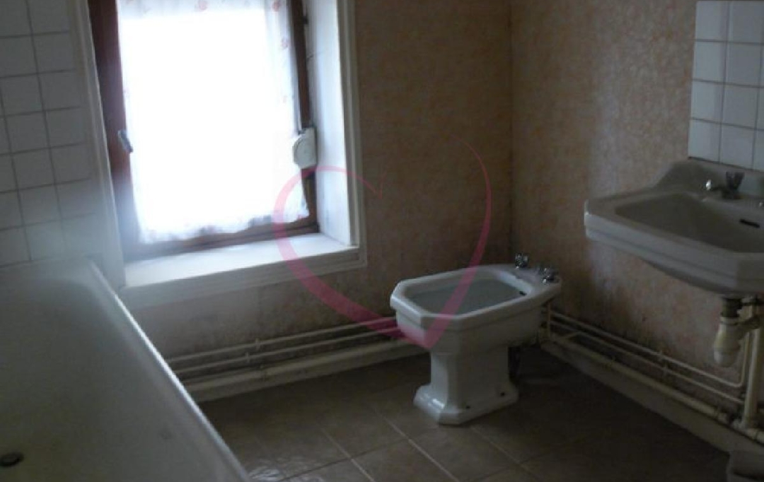 COEUR IMMOBILIER : House | SOULEUVRE-EN-BOCAGE (14350) | 140 m2 | 101 000 € 