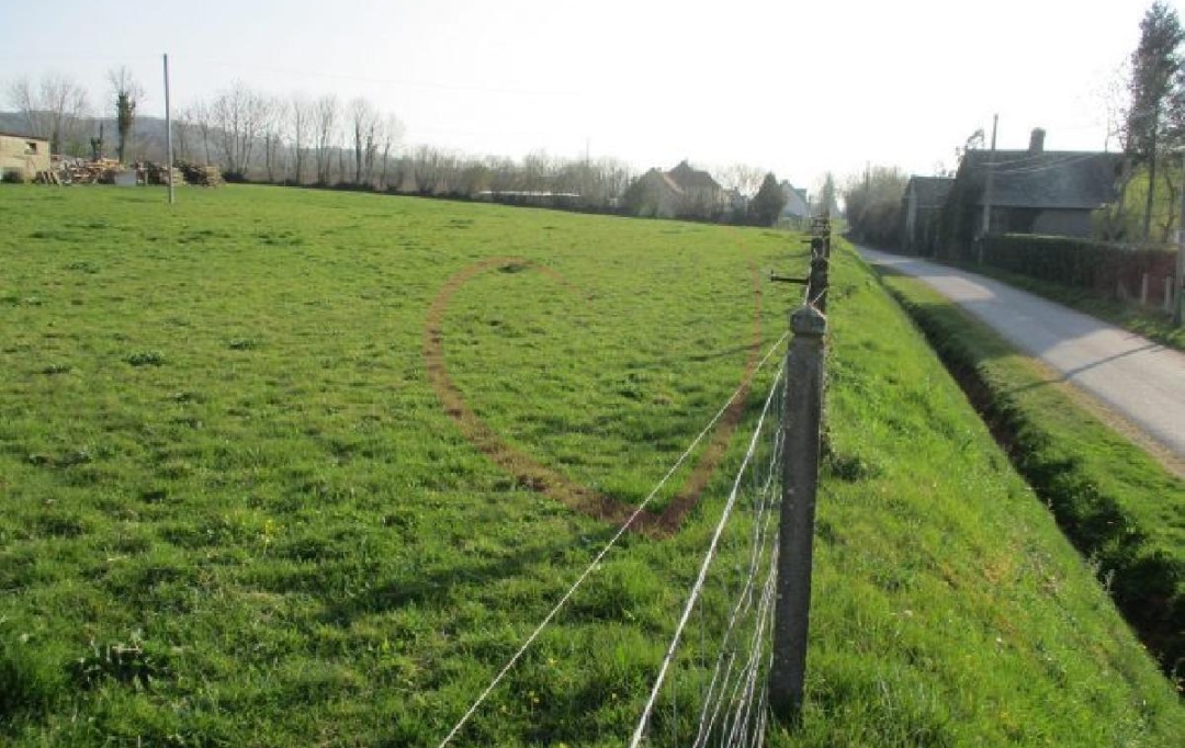 COEUR IMMOBILIER : Ground | SOULEUVRE-EN-BOCAGE (14350) | 1 500 m2 | 35 000 € 